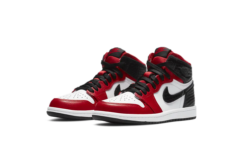 AIR JORDAN 1 RETRO HIGH OG “SATIN SNAKE CHICAGO”