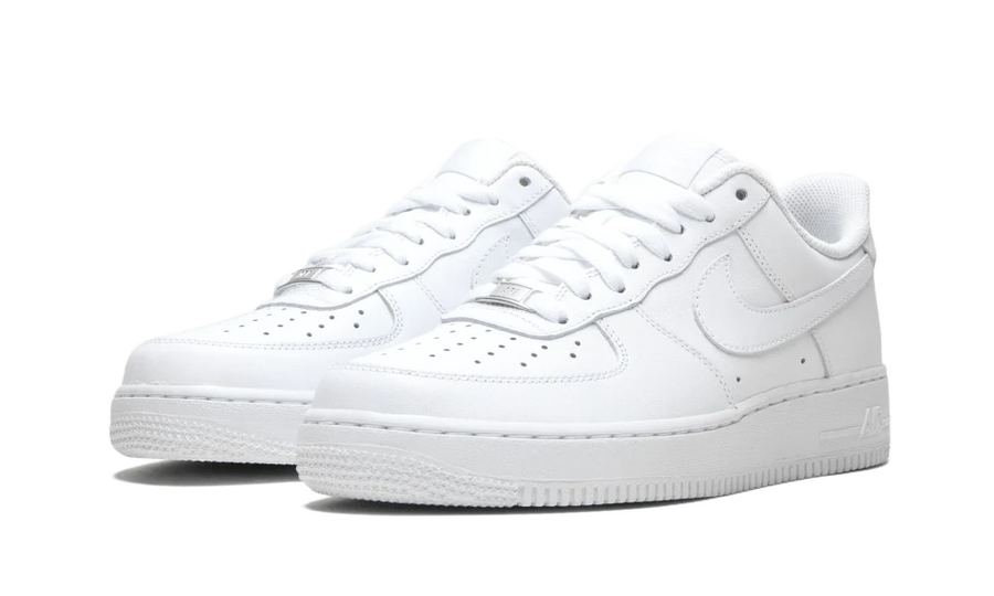 NIKE AIR FORCE 1 LOW '07 TRIPLE WHITE — 36
