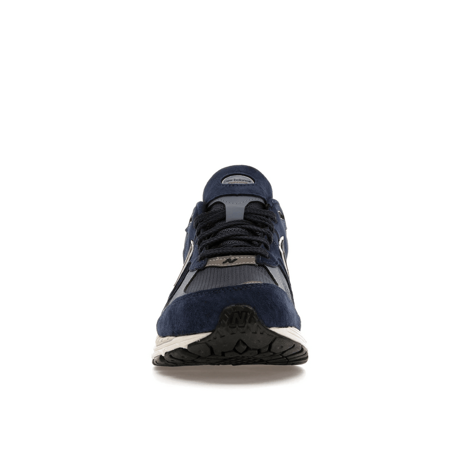 New Balance 2002R Gore-Tex Navy Arctic Grey — 36