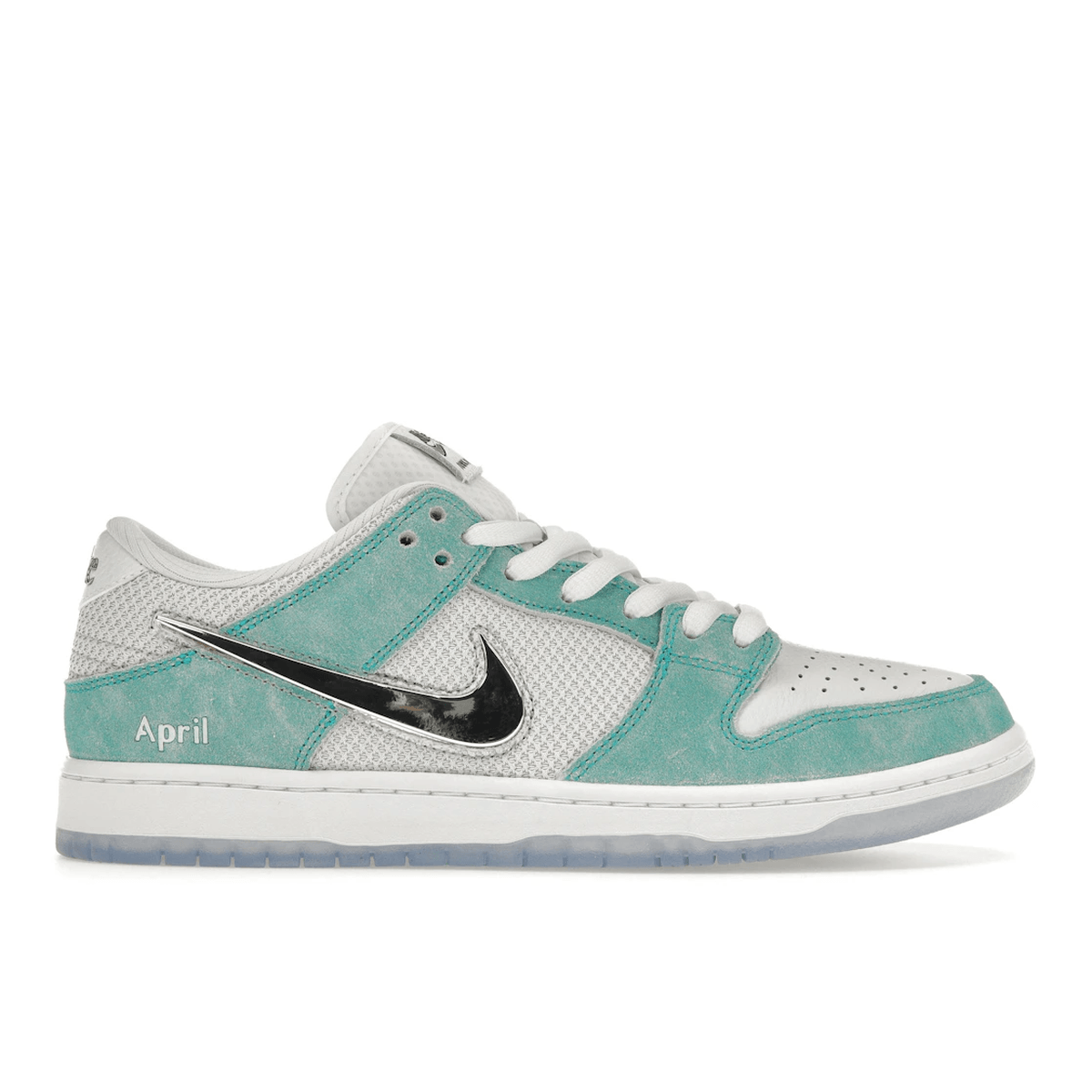 Nike SB Dunk Low April Skateboards — 36