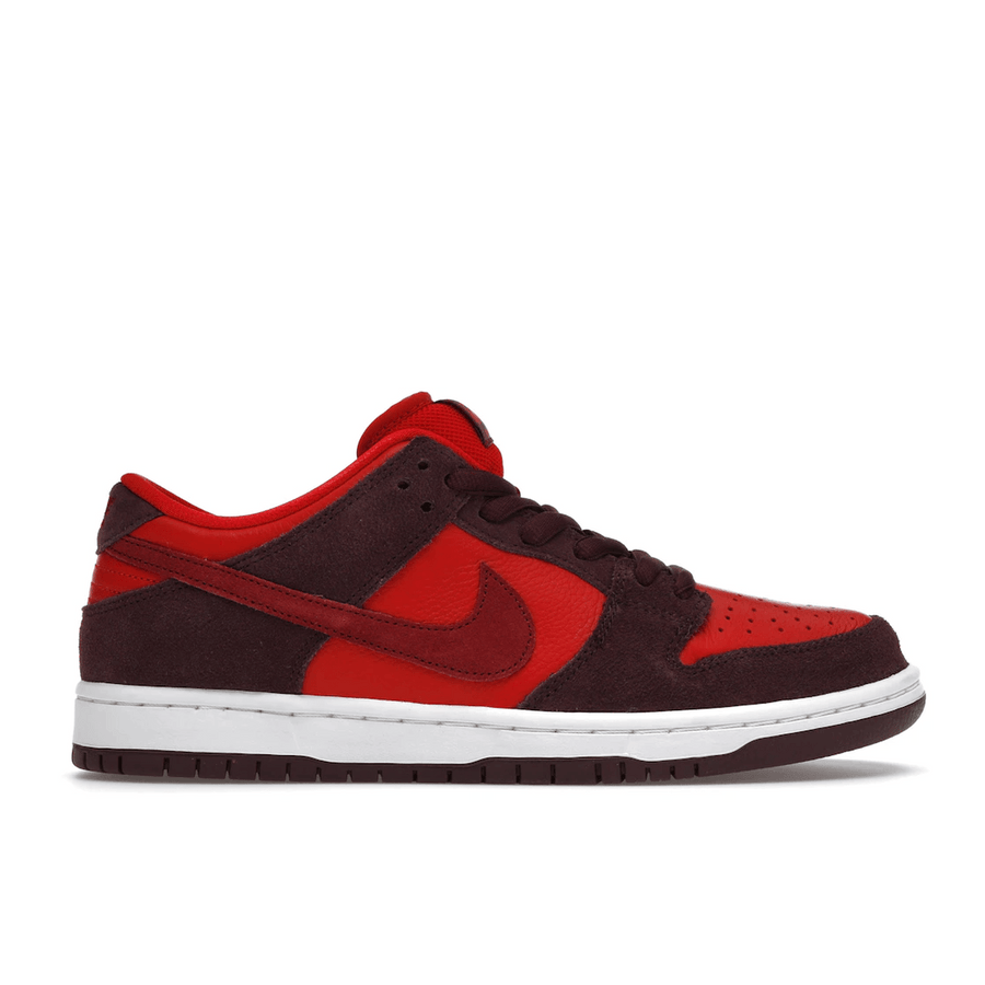 Nike SB Dunk Low Cherry — 36