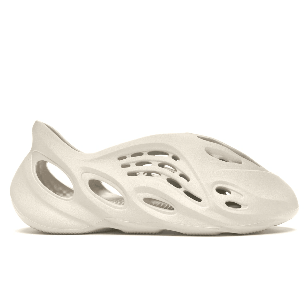 Yeezy Foam RNNR Ararat — 36