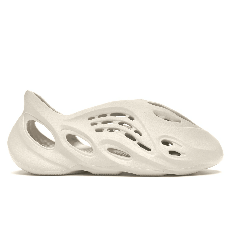 Yeezy Foam RNNR Ararat — 36
